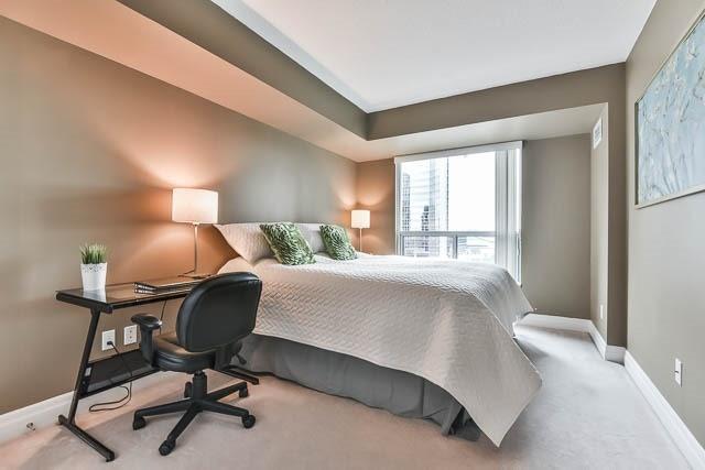 1017 - 188 Doris Ave, Condo with 1 bedrooms, 1 bathrooms and 1 parking in Toronto ON | Image 17
