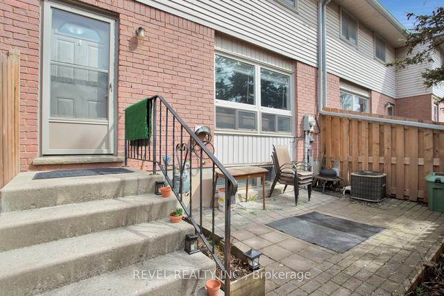 81 - 35 Waterman Ave, Townhouse with 3 bedrooms, 2 bathrooms and 2 parking in London ON | Image 9