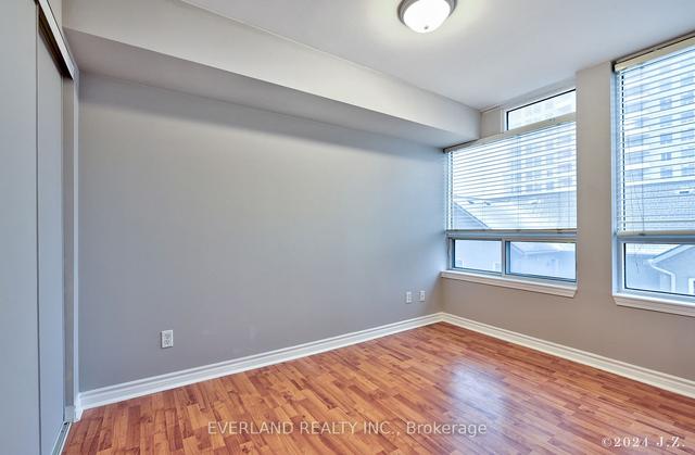 412 - 8 Rean Dr, Condo with 2 bedrooms, 2 bathrooms and 1 parking in Toronto ON | Image 7