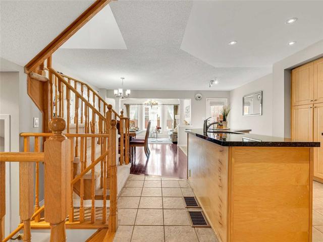 7314 Cork Tree Row, House semidetached with 3 bedrooms, 4 bathrooms and 3 parking in Mississauga ON | Image 37