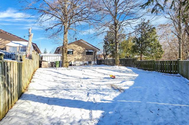 830 Scarborough Golf Clu Rd N, House detached with 3 bedrooms, 2 bathrooms and 4 parking in Toronto ON | Image 26