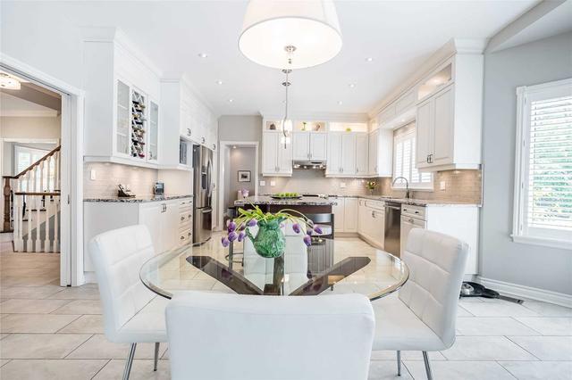 3634 Walnut Grove Rd, House detached with 5 bedrooms, 5 bathrooms and 8 parking in Mississauga ON | Image 3
