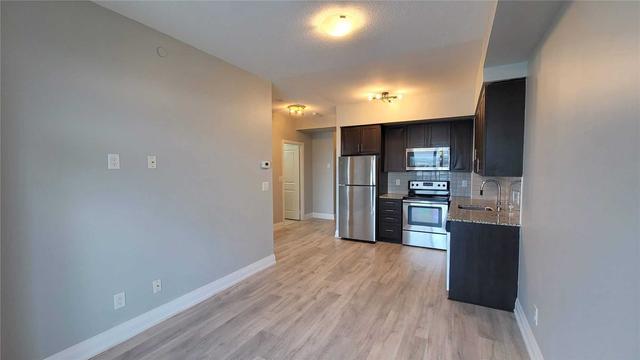 2004 - 3600 Highway 7 Rd, Condo with 1 bedrooms, 1 bathrooms and 1 parking in Vaughan ON | Image 3