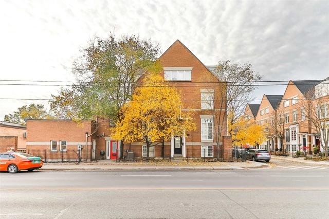 866 Pape Ave, House attached with 3 bedrooms, 4 bathrooms and 2 parking in Toronto ON | Image 29