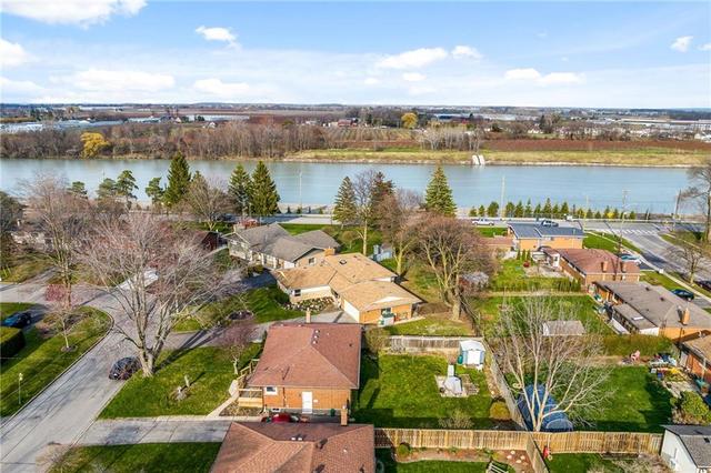 16 Lockview Crescent, House detached with 4 bedrooms, 2 bathrooms and 6 parking in St. Catharines ON | Image 36