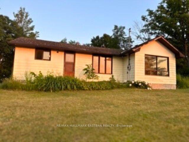 105 Maryland Dr, House detached with 1 bedrooms, 1 bathrooms and 1 parking in Selwyn ON | Image 1