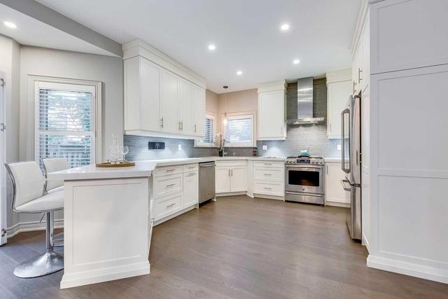 1319 Tinsmith Lane, House detached with 4 bedrooms, 5 bathrooms and 2 parking in Oakville ON | Image 8