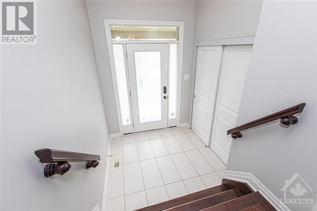 311 Tulum Crescent, Townhouse with 3 bedrooms, 3 bathrooms and 3 parking in Ottawa ON | Image 2