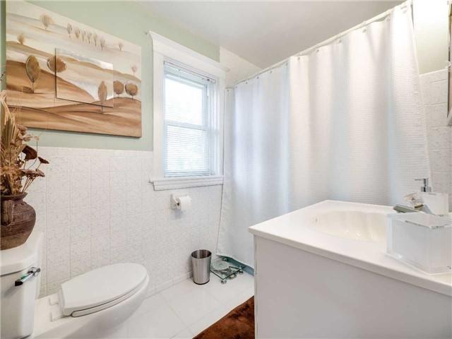 144 Ottawa Ave S, House detached with 3 bedrooms, 1 bathrooms and 3 parking in Hamilton ON | Image 13