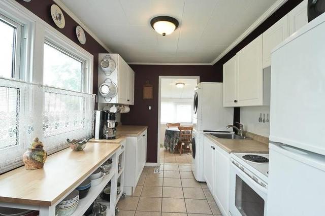 363 Oshawa Blvd S, House detached with 2 bedrooms, 1 bathrooms and 1 parking in Oshawa ON | Image 10