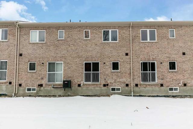 43 Milson Cres, House attached with 4 bedrooms, 4 bathrooms and 1 parking in Guelph ON | Image 20