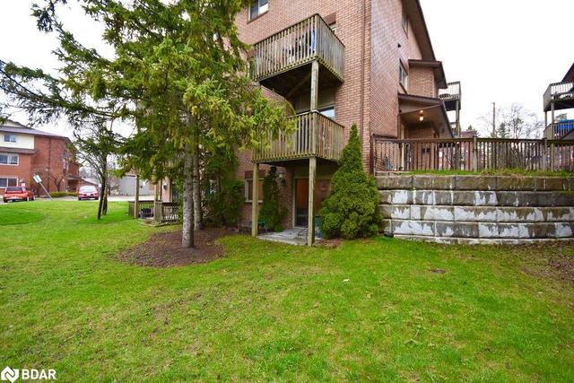 4 - 15 Meadow Lane, House attached with 2 bedrooms, 1 bathrooms and 1 parking in Barrie ON | Image 19
