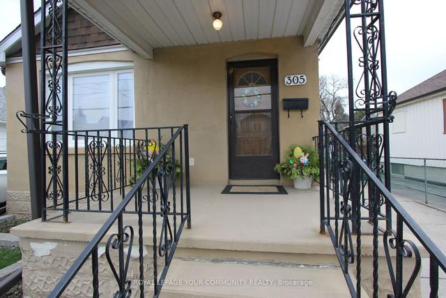 305 Westlake Ave, House detached with 3 bedrooms, 2 bathrooms and 8 parking in Toronto ON | Image 18