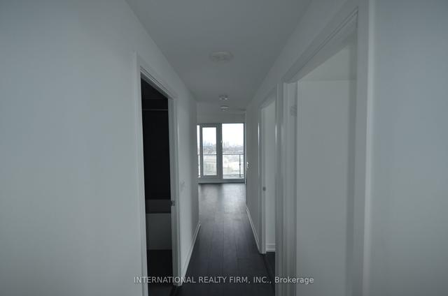 1705 - 2020 Bathurst St, Condo with 3 bedrooms, 2 bathrooms and 1 parking in Toronto ON | Image 14