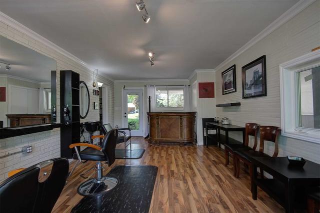 28 Sunset Blvd, House detached with 2 bedrooms, 2 bathrooms and 5 parking in Cambridge ON | Image 7
