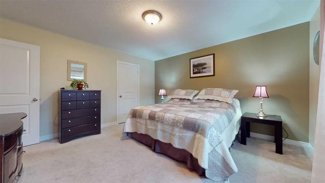 2 Peace Cres, House detached with 2 bedrooms, 3 bathrooms and 4 parking in Peterborough ON | Image 8