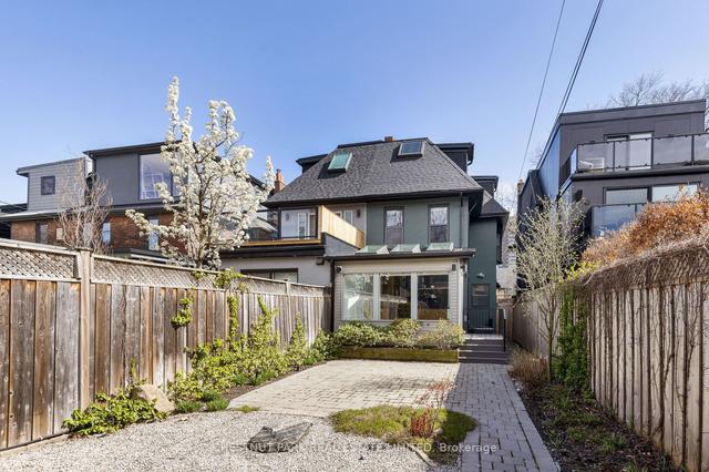 70 Roxborough St W, House semidetached with 4 bedrooms, 4 bathrooms and 2 parking in Toronto ON | Image 32