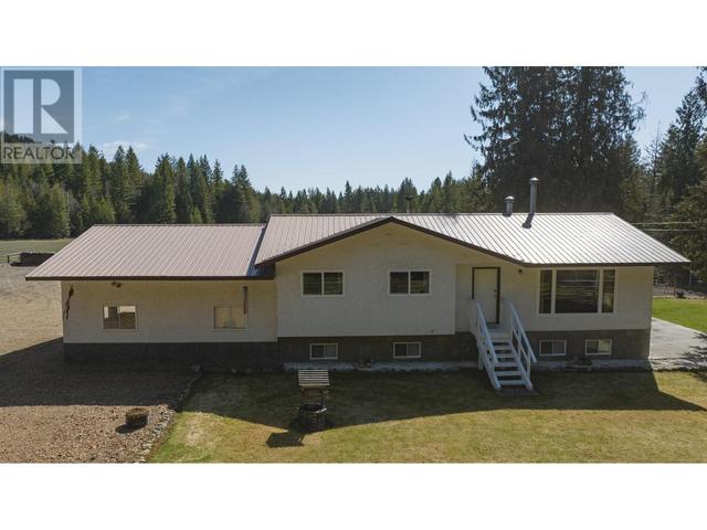 225 Trinity Valley Road, House detached with 4 bedrooms, 1 bathrooms and 20 parking in North Okanagan D BC | Image 4