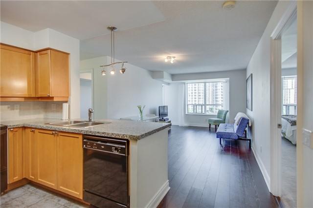 1001 - 8 Mckee Ave, Condo with 2 bedrooms, 2 bathrooms and 1 parking in Toronto ON | Image 7