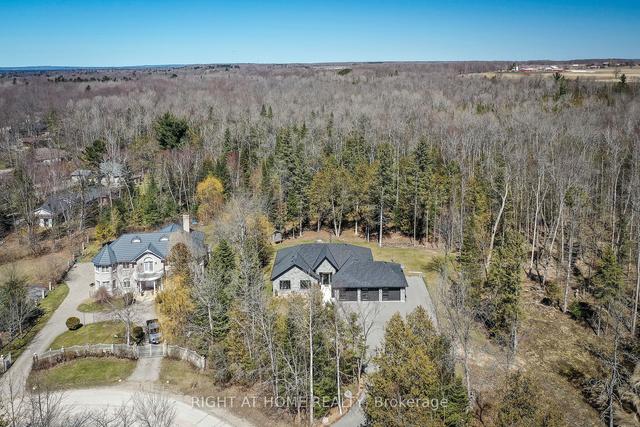 19 Twin Pines Dr W, House detached with 3 bedrooms, 3 bathrooms and 13 parking in Wasaga Beach ON | Image 3