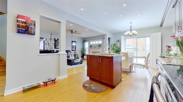 91 Norwood Ave, House detached with 4 bedrooms, 4 bathrooms and 4 parking in Vaughan ON | Image 5