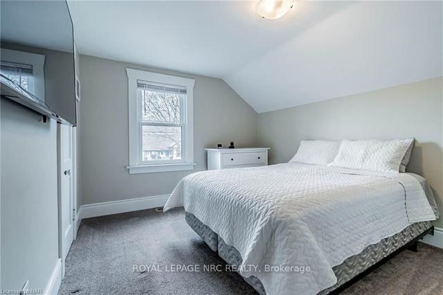 79 Mccain St, House detached with 3 bedrooms, 2 bathrooms and 7 parking in Port Colborne ON | Image 2