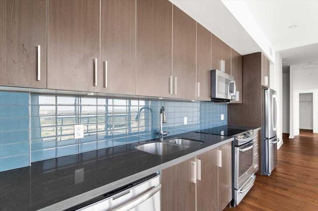 uph06 - 2220 Lake Shore Blvd W, Condo with 3 bedrooms, 2 bathrooms and 1 parking in Toronto ON | Image 3