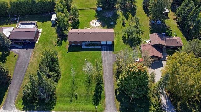 233 Charlore Park Drive, House detached with 3 bedrooms, 2 bathrooms and 12 parking in Kawartha Lakes ON | Image 6