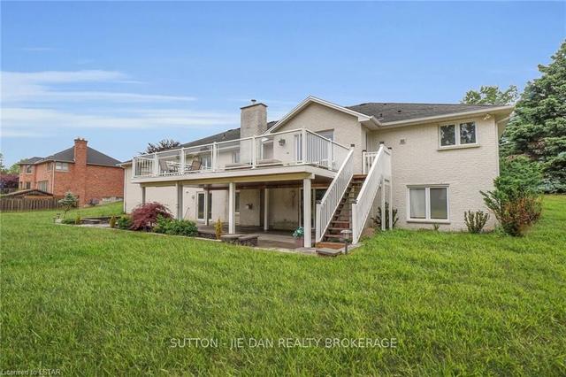 2025 Ashgrove Crt, House detached with 5 bedrooms, 5 bathrooms and 12 parking in London ON | Image 35