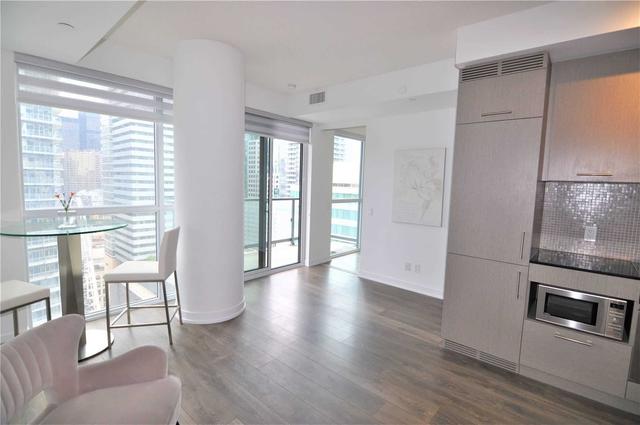 2212 - 87 Peter St, Condo with 1 bedrooms, 1 bathrooms and 0 parking in Toronto ON | Image 21