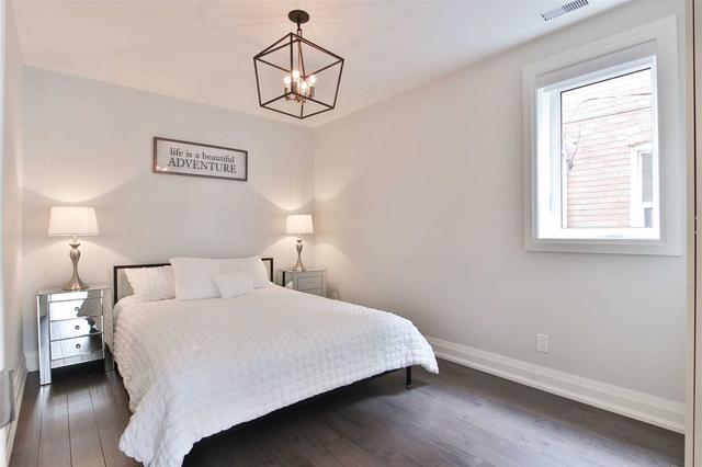 585 Windermere Ave, House detached with 4 bedrooms, 4 bathrooms and 2 parking in Toronto ON | Image 18