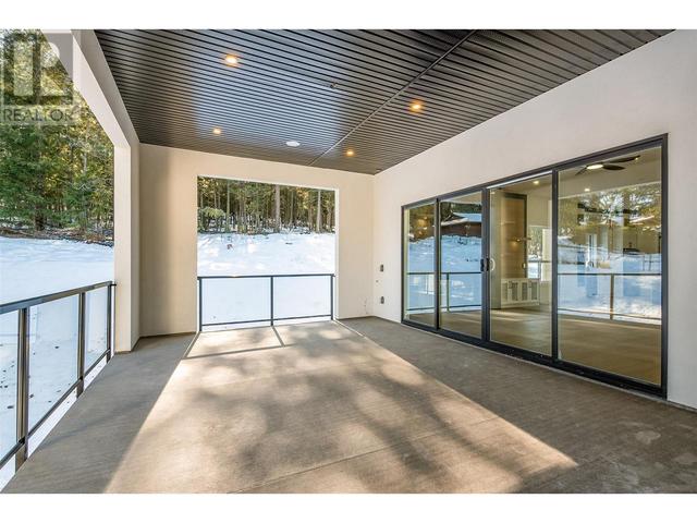 10287 Beacon Hill Drive, House detached with 5 bedrooms, 4 bathrooms and 4 parking in Lake Country BC | Image 28