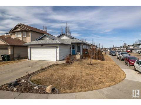 17 Leyland Wy, House detached with 4 bedrooms, 2 bathrooms and 8 parking in Spruce Grove AB | Card Image