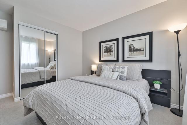 43 - 1016 Falgarwood Dr, Townhouse with 3 bedrooms, 1 bathrooms and 1 parking in Oakville ON | Image 11