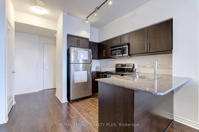 614 - 2885 Bayview Ave, Condo with 1 bedrooms, 2 bathrooms and 1 parking in Toronto ON | Image 2