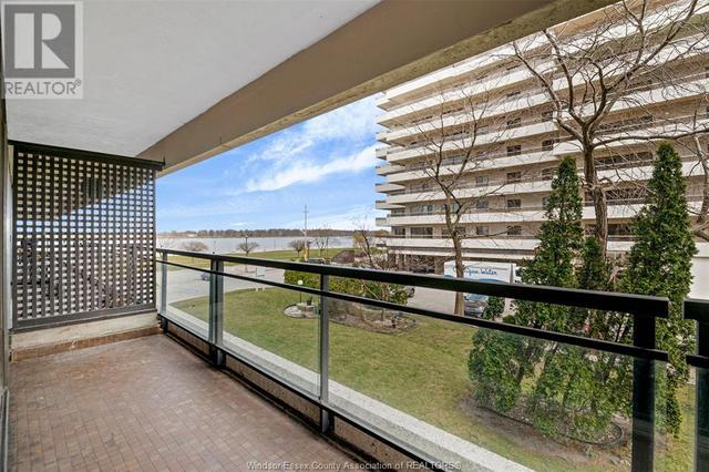 202 - 5125 Riverside Drive East, Condo with 2 bedrooms, 2 bathrooms and null parking in Windsor ON | Image 13