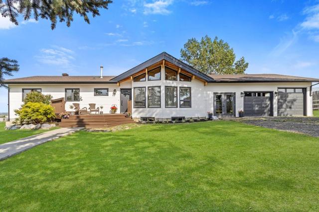 386164 16 Street W, House detached with 5 bedrooms, 3 bathrooms and 10 parking in Foothills County AB | Image 1