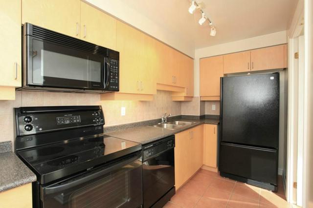 lph #4 - 60 Old Mill Rd, Condo with 2 bedrooms, 2 bathrooms and null parking in Oakville ON | Image 8