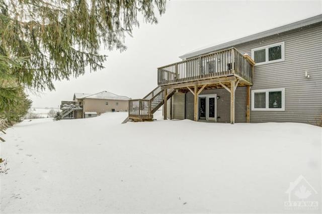 619 Meadowridge Circle, Home with 3 bedrooms, 3 bathrooms and 4 parking in Ottawa ON | Image 27