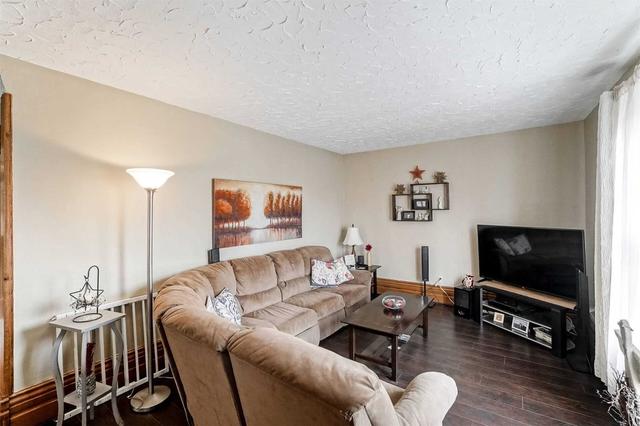 315 Albert St, House detached with 3 bedrooms, 2 bathrooms and 3 parking in Minto ON | Image 5