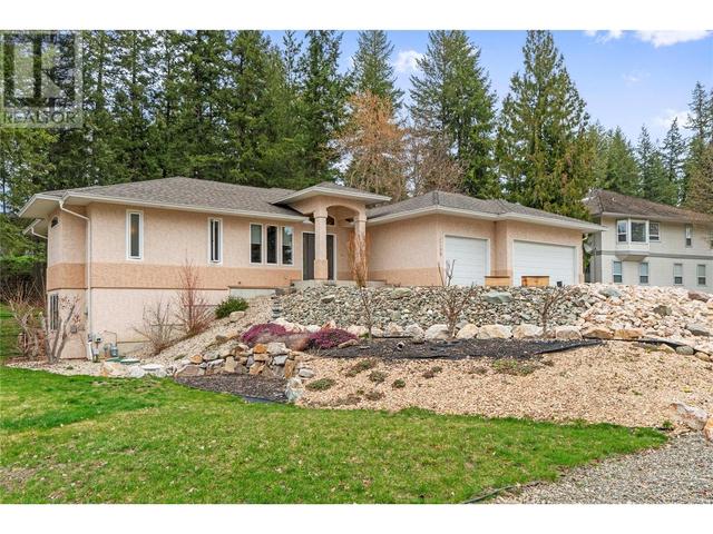 2599 Golf View Crescent, House detached with 4 bedrooms, 2 bathrooms and 3 parking in Columbia Shuswap C BC | Image 46