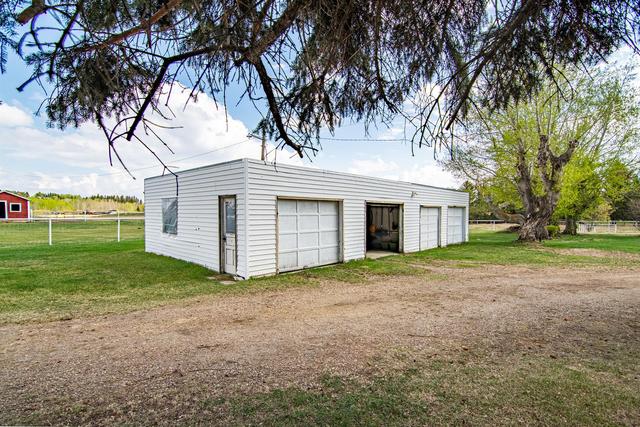 243066 Township Road 464, House detached with 3 bedrooms, 2 bathrooms and null parking in Wetaskiwin County No. 10 AB | Image 12