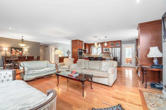 12885 Fifth Line, House detached with 3 bedrooms, 3 bathrooms and 10 parking in Halton Hills ON | Image 5