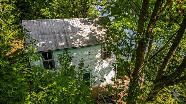 773 North Shore Road, House detached with 2 bedrooms, 1 bathrooms and 3 parking in Rideau Lakes ON | Image 16