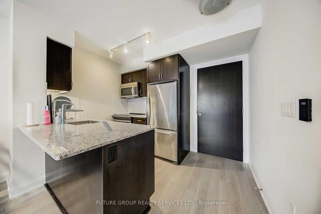 306 - 18 Graydon Hall Dr, Condo with 1 bedrooms, 1 bathrooms and 1 parking in Toronto ON | Image 2