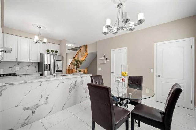 6 Bergamont Rd, Townhouse with 3 bedrooms, 2 bathrooms and 2 parking in Brampton ON | Image 2