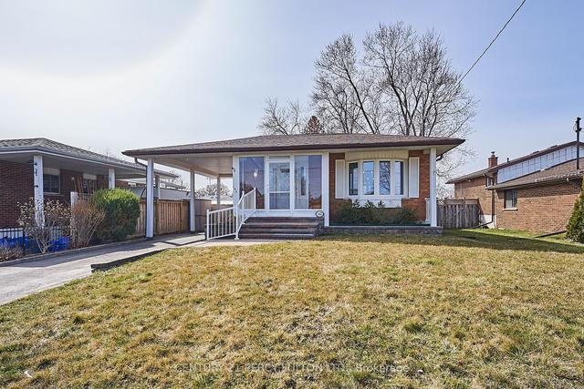 142 Athabasca St, House detached with 3 bedrooms, 2 bathrooms and 4 parking in Oshawa ON | Image 1