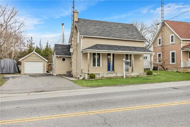 3041 Highway 41, House detached with 2 bedrooms, 1 bathrooms and 7 parking in Greater Napanee ON | Image 27