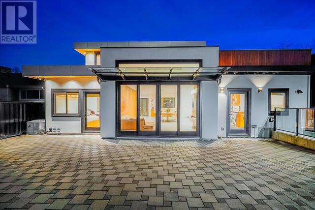 4853 Brentlawn Drive, House detached with 8 bedrooms, 5 bathrooms and 4 parking in Burnaby BC | Image 7