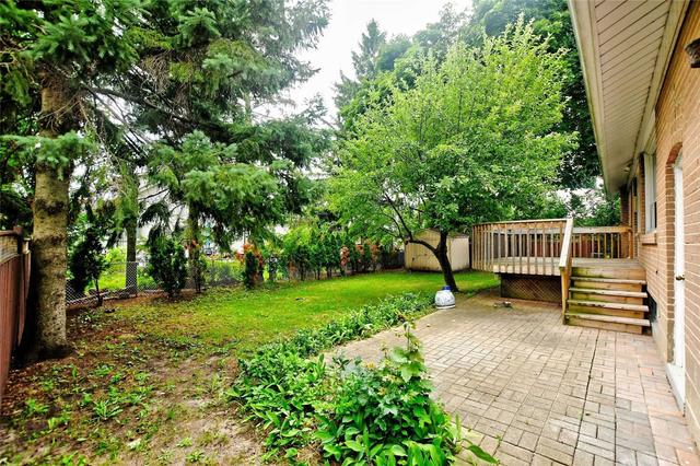 268 Mcgill St, House detached with 3 bedrooms, 2 bathrooms and 9 parking in Mississauga ON | Image 13